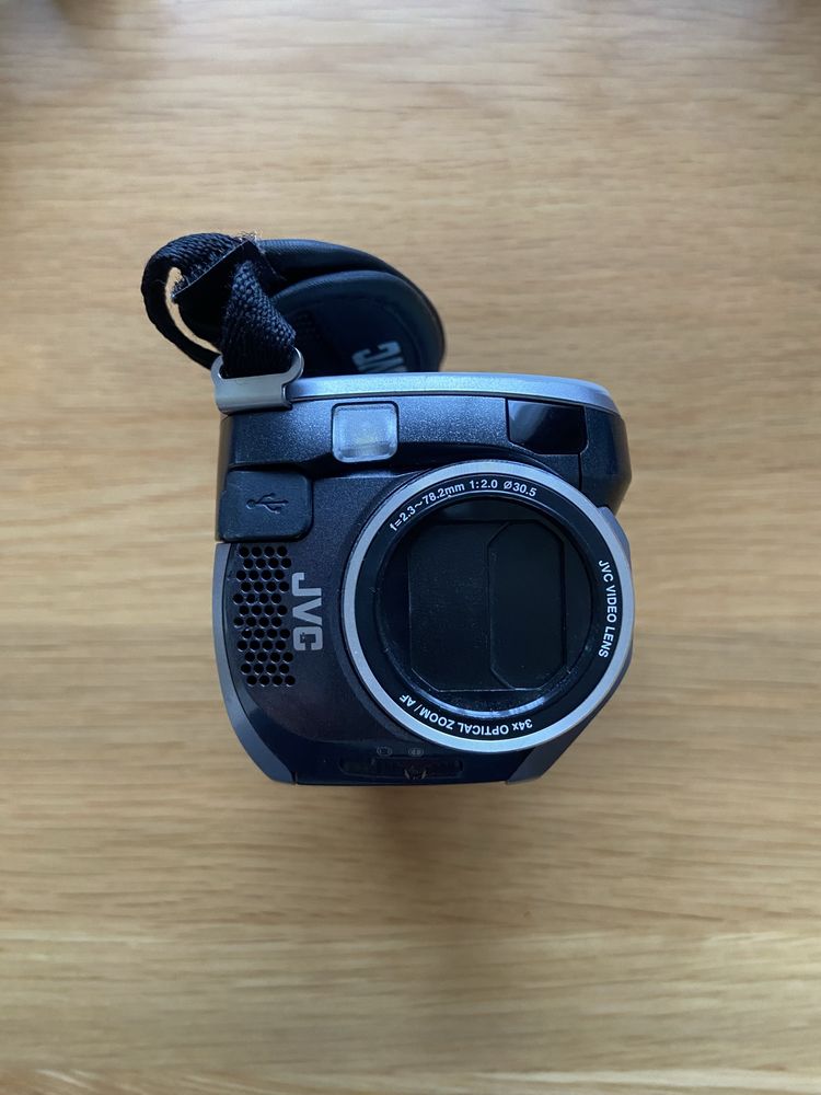 Видеокамера JVC GZ-MG130AH бу