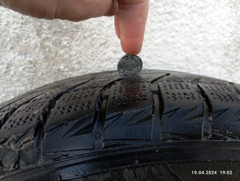 Шини зимові 215/65 R17 HANKOOK