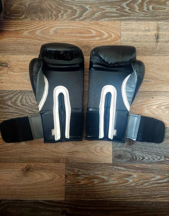 Перчатки Everlast 12 унций