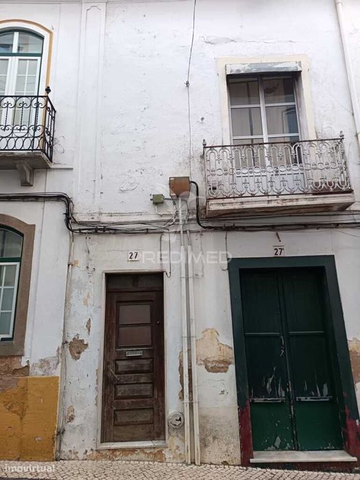 Moradia no Centro Histórico de Elvas com 4 Apartamentos Independent...