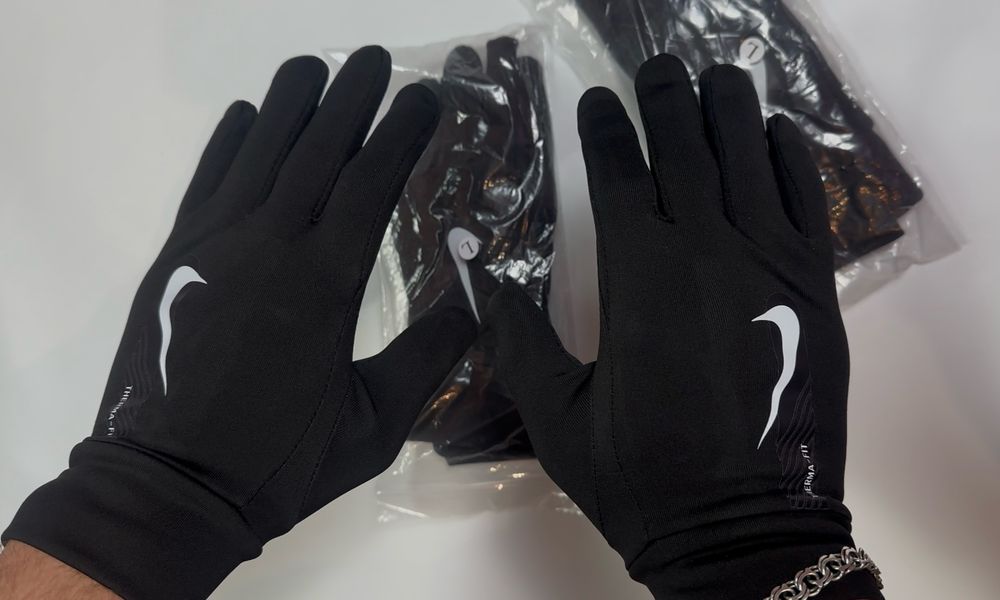 Рукавиці Nike Therma-FIT.