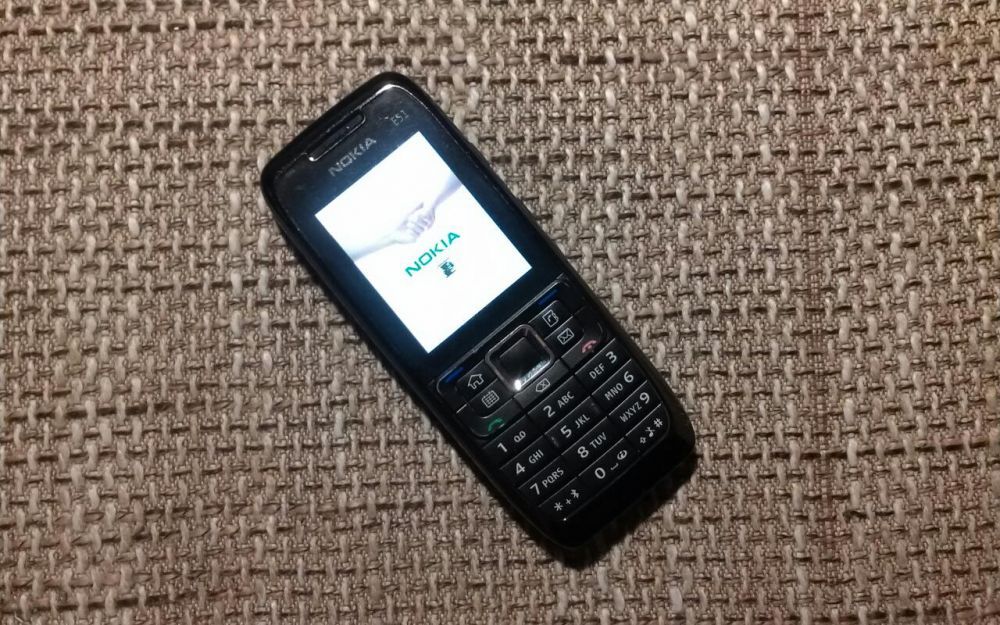 Nokia E51 - kultowy telefon, pełny oryginał