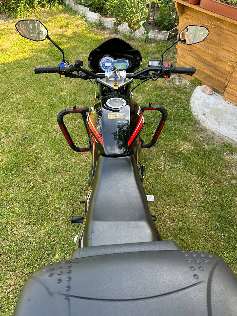 Продавця Вайпер 200