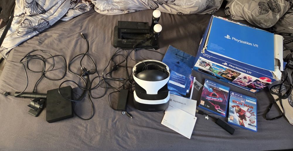 Vr PlayStation 4 z przejściówką na ps5 oraz 2 grami