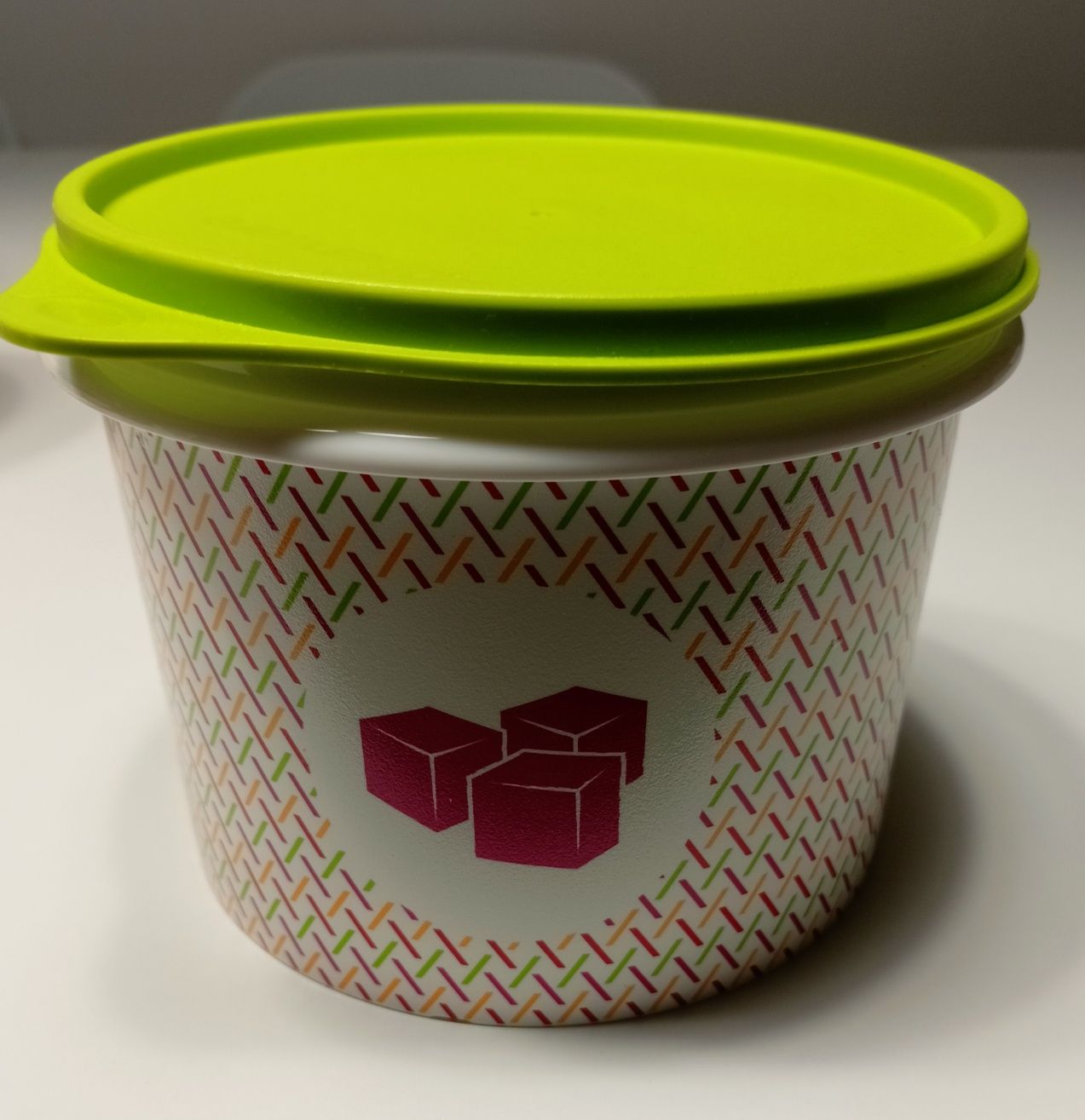 Tupperware zestaw trzech pojemników 3 x 1,1L