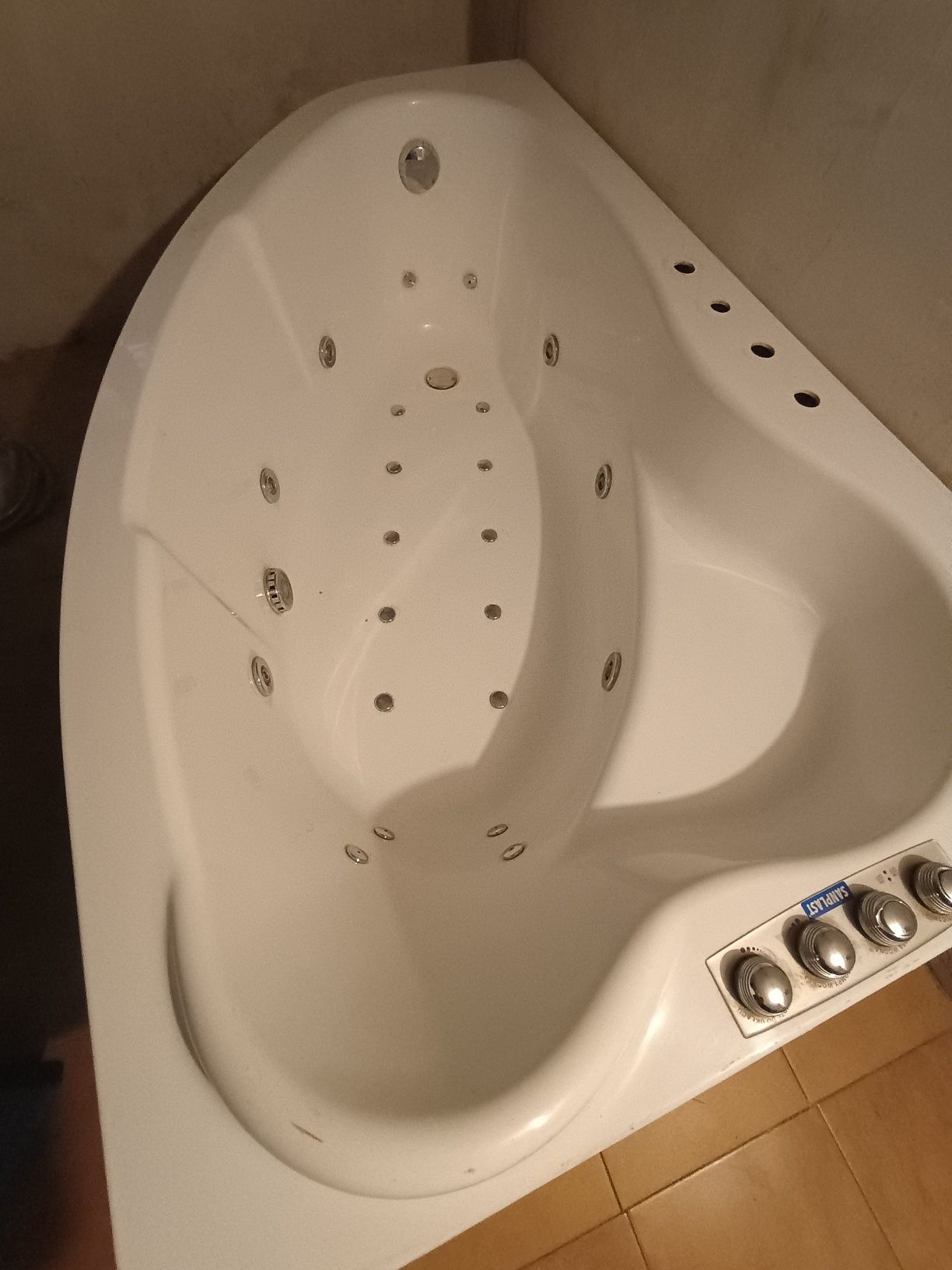 Wanna z hydromasażem