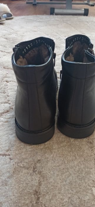 Продам чоловічі черевики