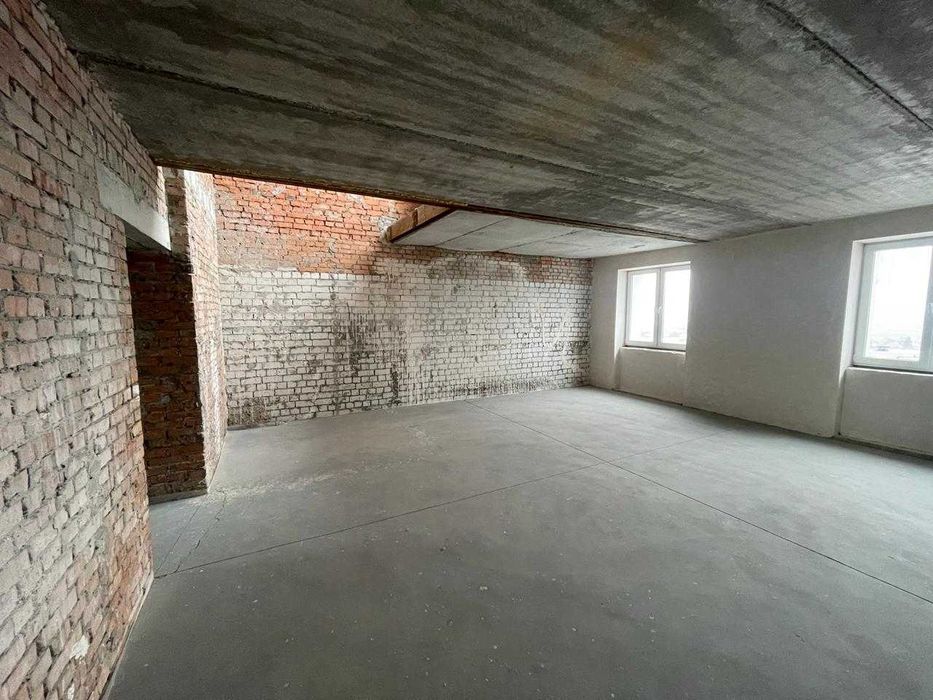 Продаж дворівневої квартири з терасою | с. Білогородка, вул.Саєнка, 11