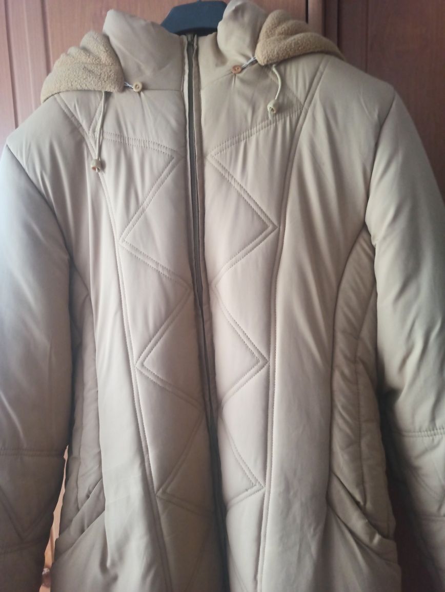 Długa jasna kurtka na zimę płaszcz pikowany damski XL