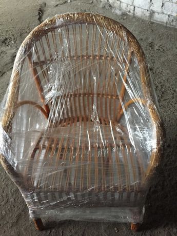 кресло плетённое из лозы