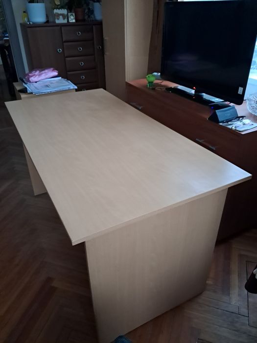 Продам меблі офісні