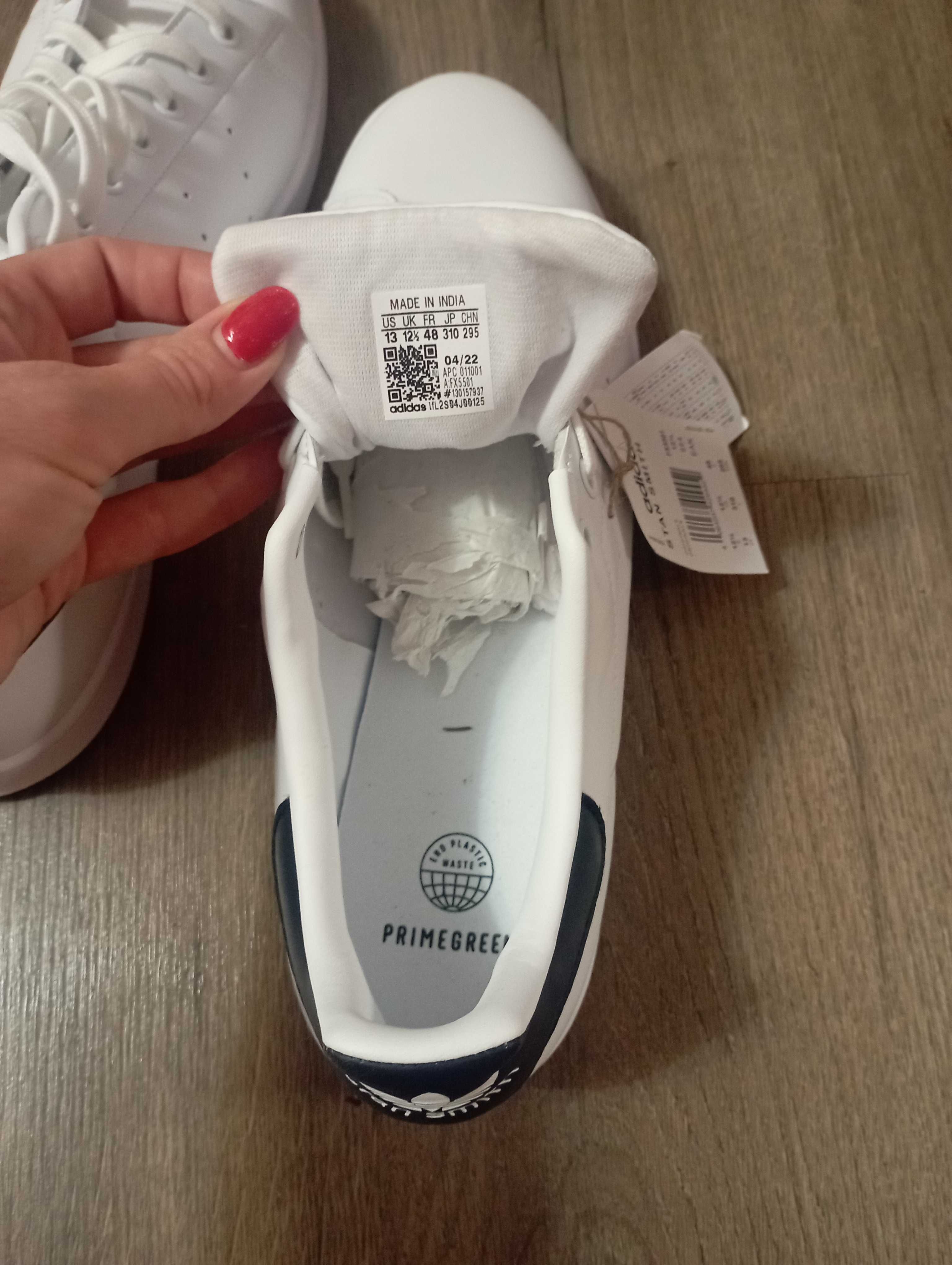 Шкіряні кросівки білого кольору Adidas