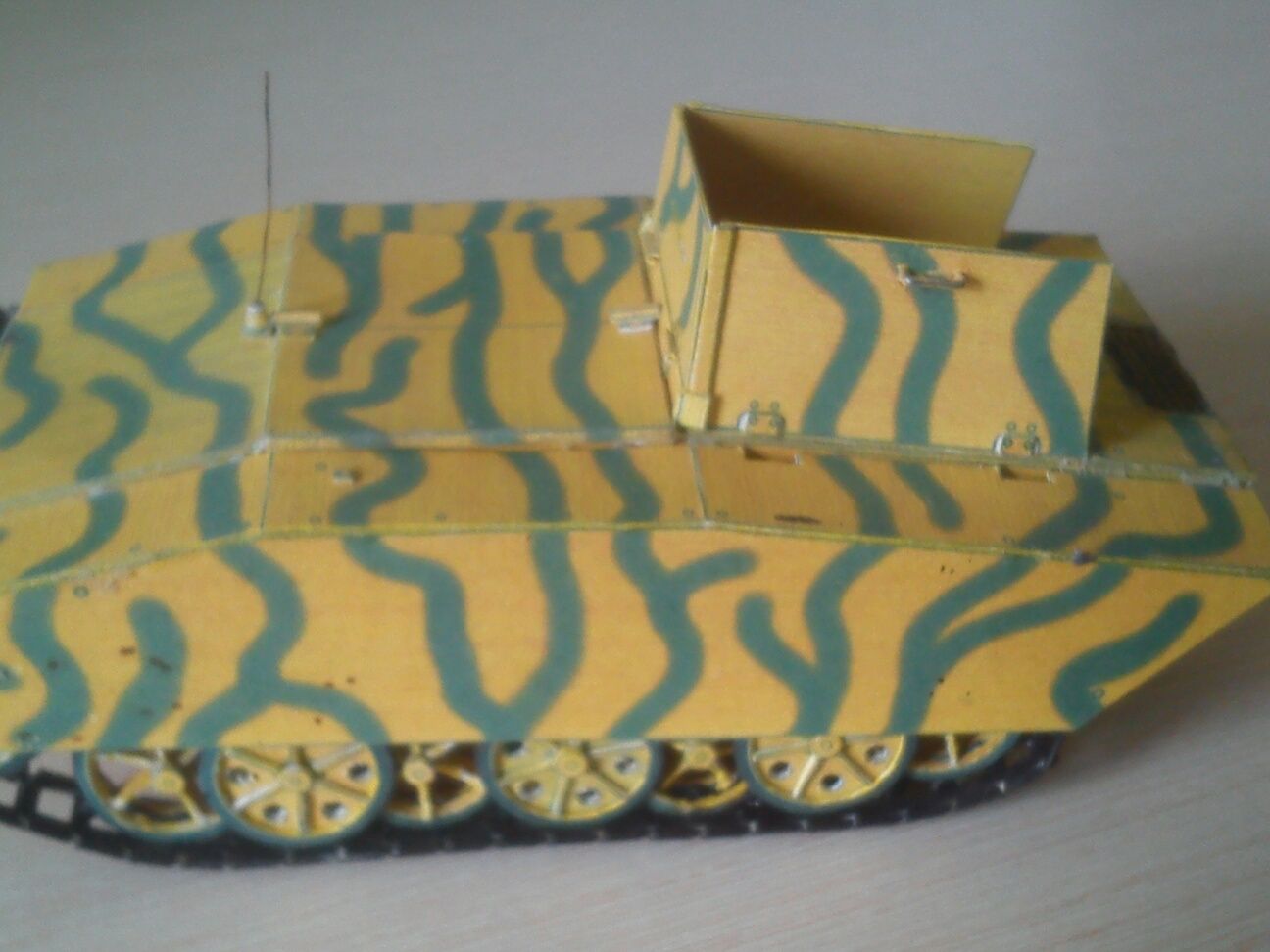 Бумажная модель радиоуправляемого танка бомбы м1/25