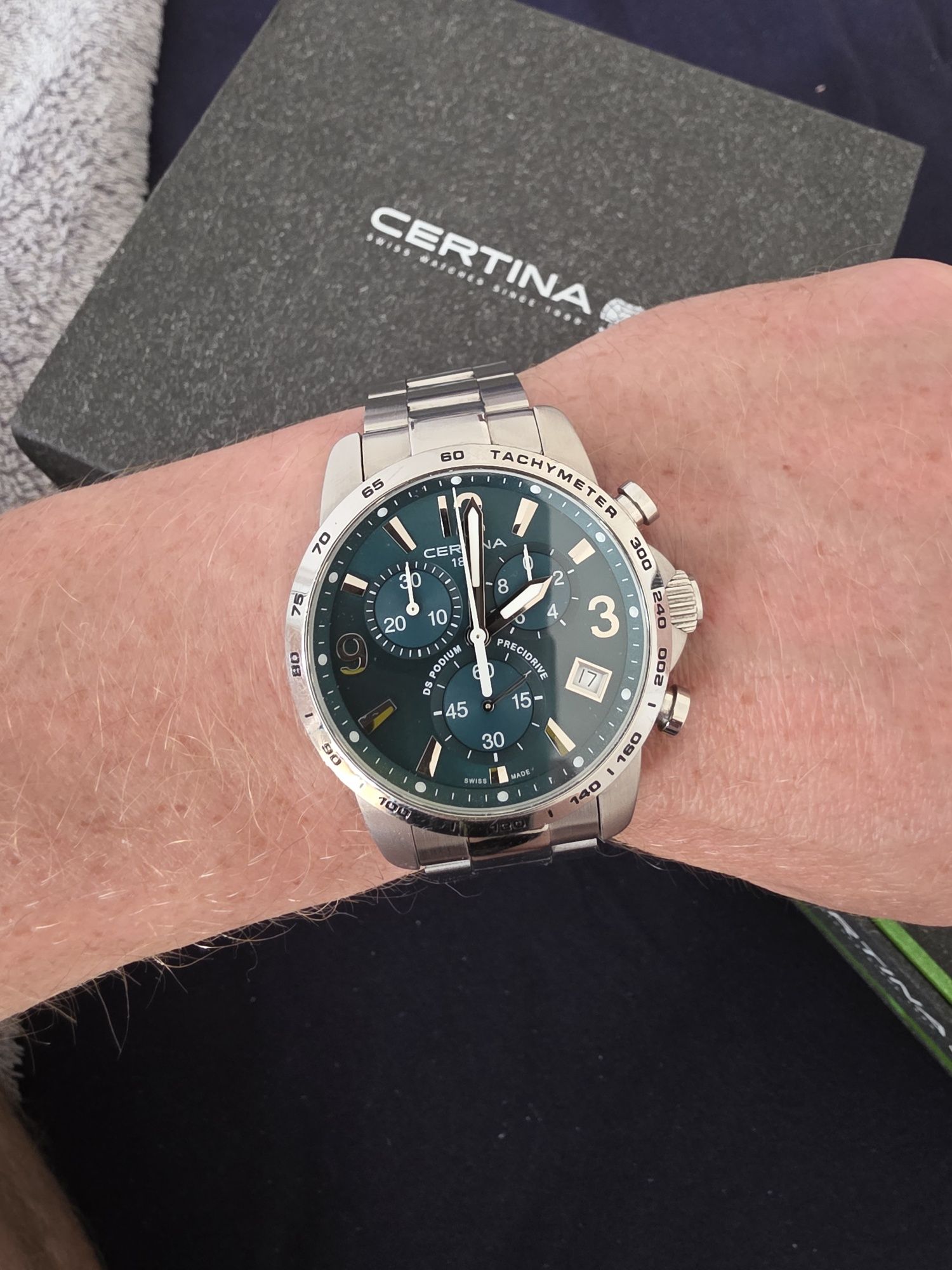 Продаю швейцарський годинник certina