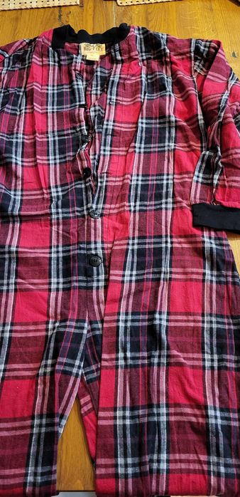 Piżama jednoczęściowa kombinezon w kratkę big feet rozmiar L