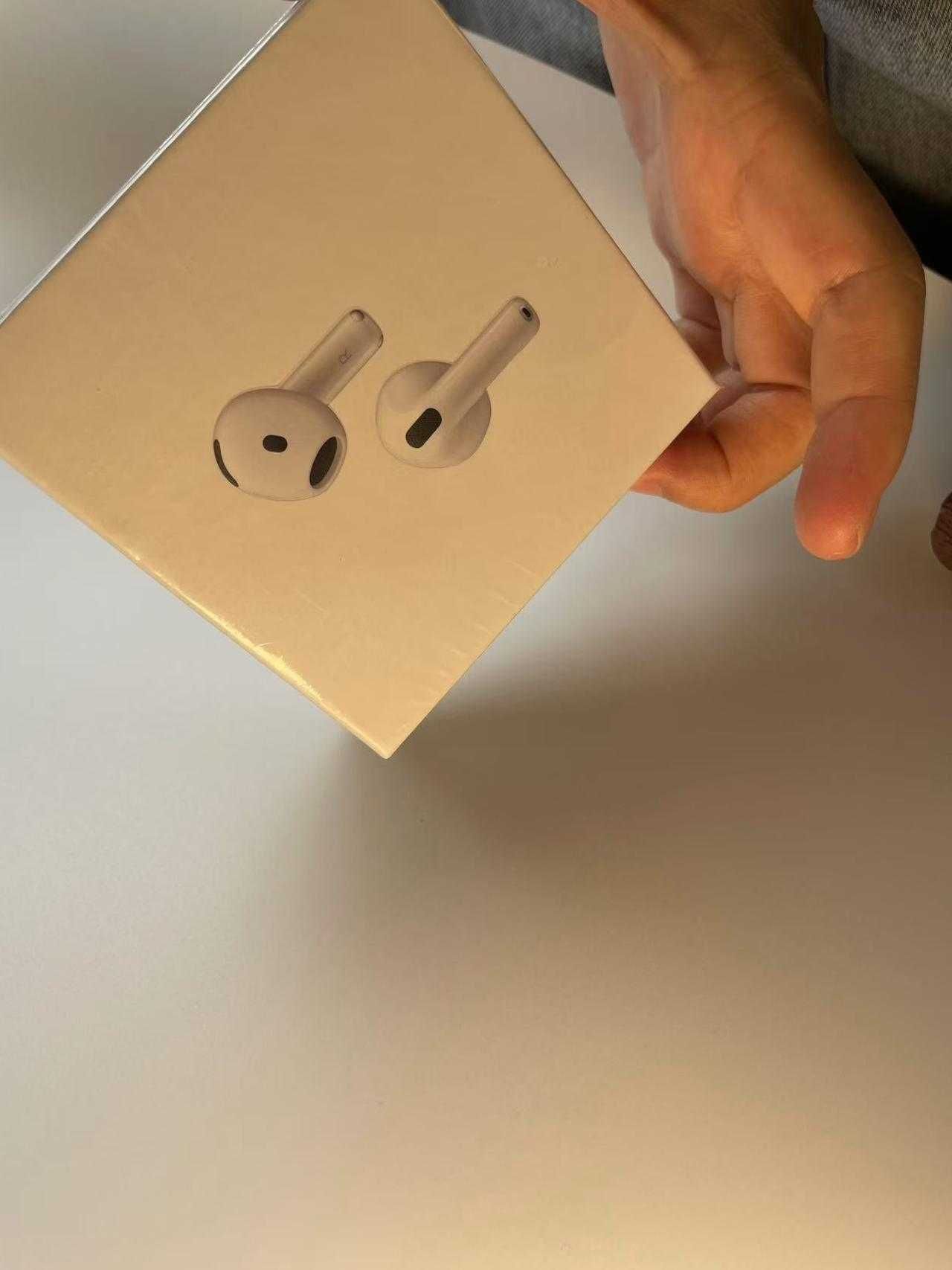 Zupełnie nowe słuchawki__Apple_AirPods__4_generacji w świetnej cenie