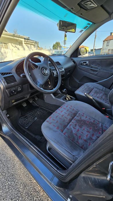 SEAT Cordoba 1.9 TDI
Ano: 1999
Cor: azul
Combustivel: Gasoleo
KM: 270