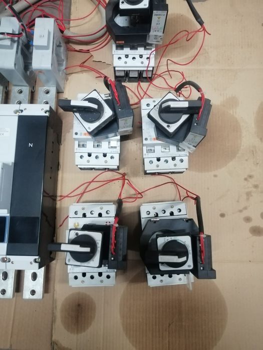 Disjuntores elétricos