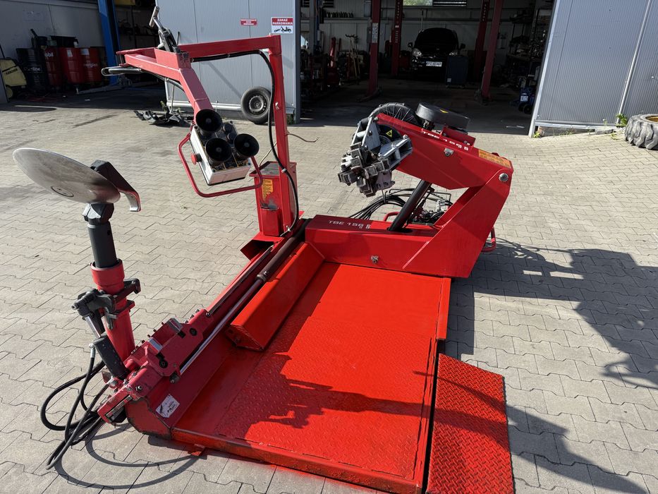 Montażownica Mondolfo Ferro TBE 156 PRO S Ciężarowe Rolnicze OTR