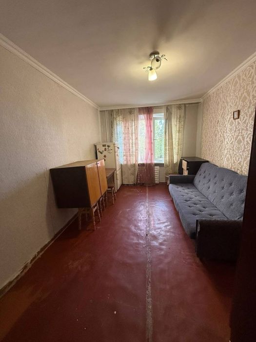 Продаж кімнати в гуртожитку