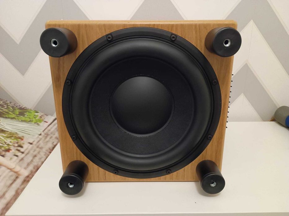 Subwoofer BK Electronics XLS300 300W. UK. Jak nowy. Peerless Klasa AB.