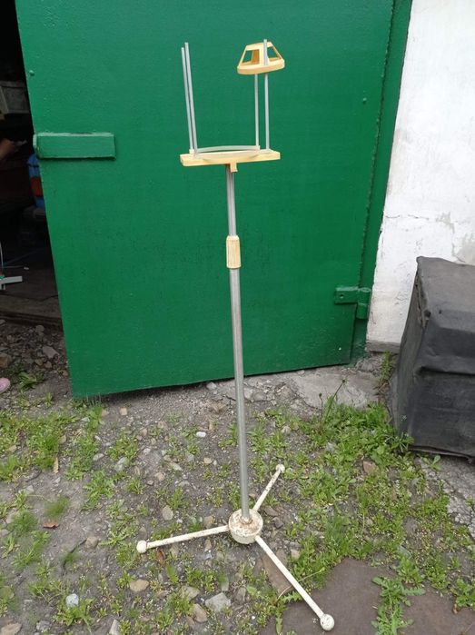 Штатив для крапельниць