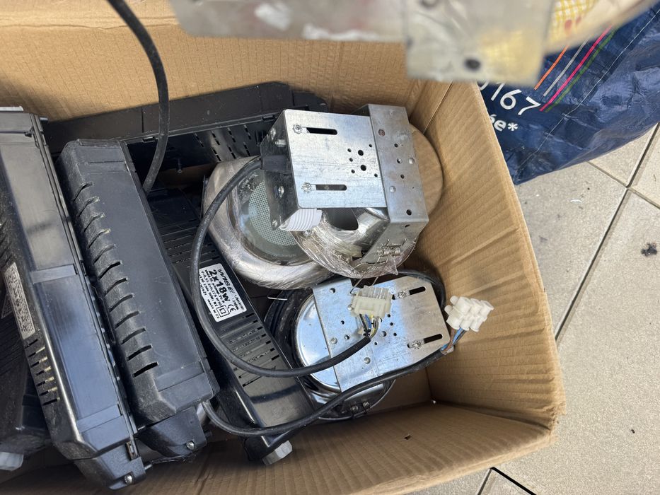 Focos 6 de teto de teto em bom estado