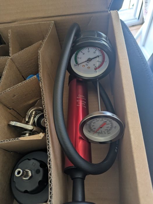 Conjunto universal teste pressão radiador e fugas