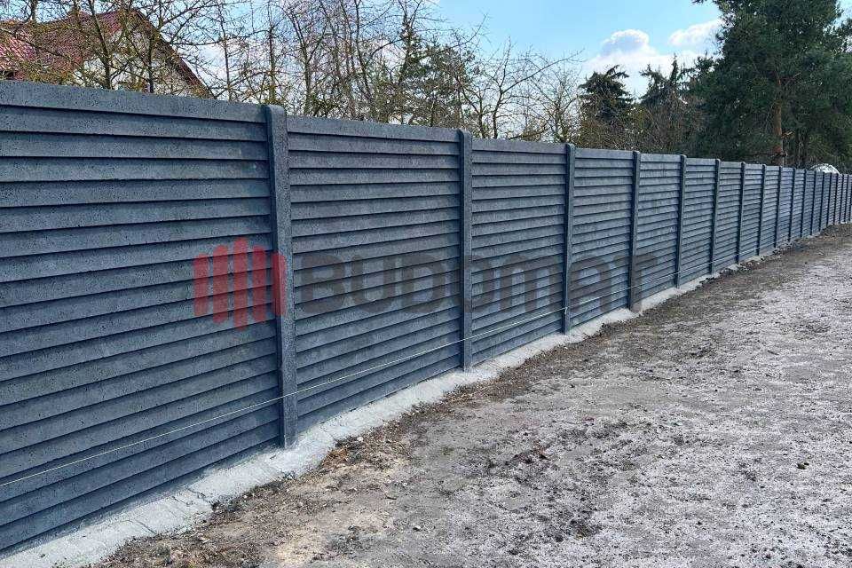 Ogrodzenie betonowe barwione kolor antracyt płyty słupy – KOLOR