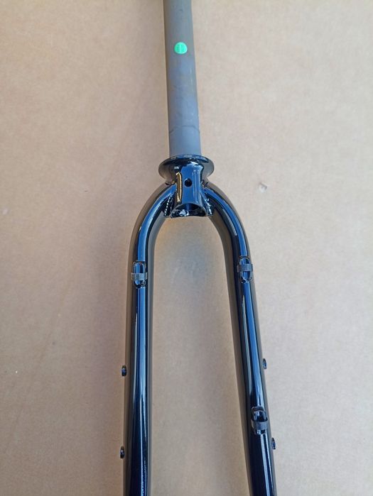 Nowy widelec Fuji Breezer Cr-mo 700 - 29 gravel wyprawowy   sztywna oś