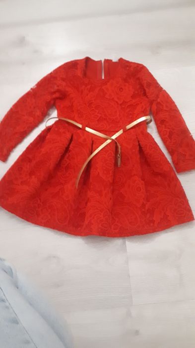 sprzedam sukienkę dla dziewczynki