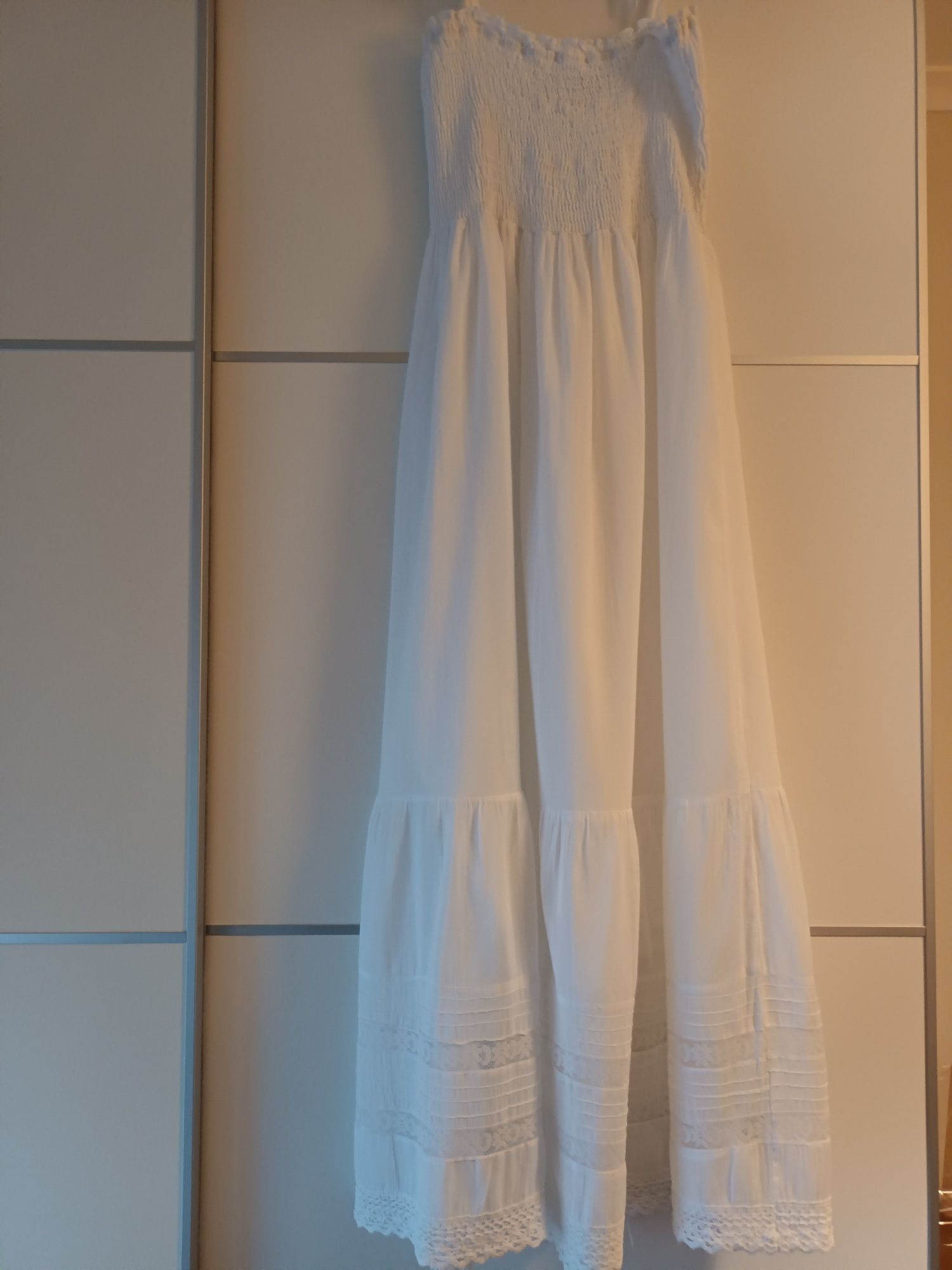 Vestido branco comprido