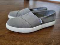 Мокасини TOMS, сліпони