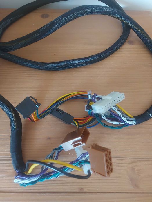 i-sotec i-soamp 4DS 4-kanałowy wzmacniacz do fabrycznej instalacji