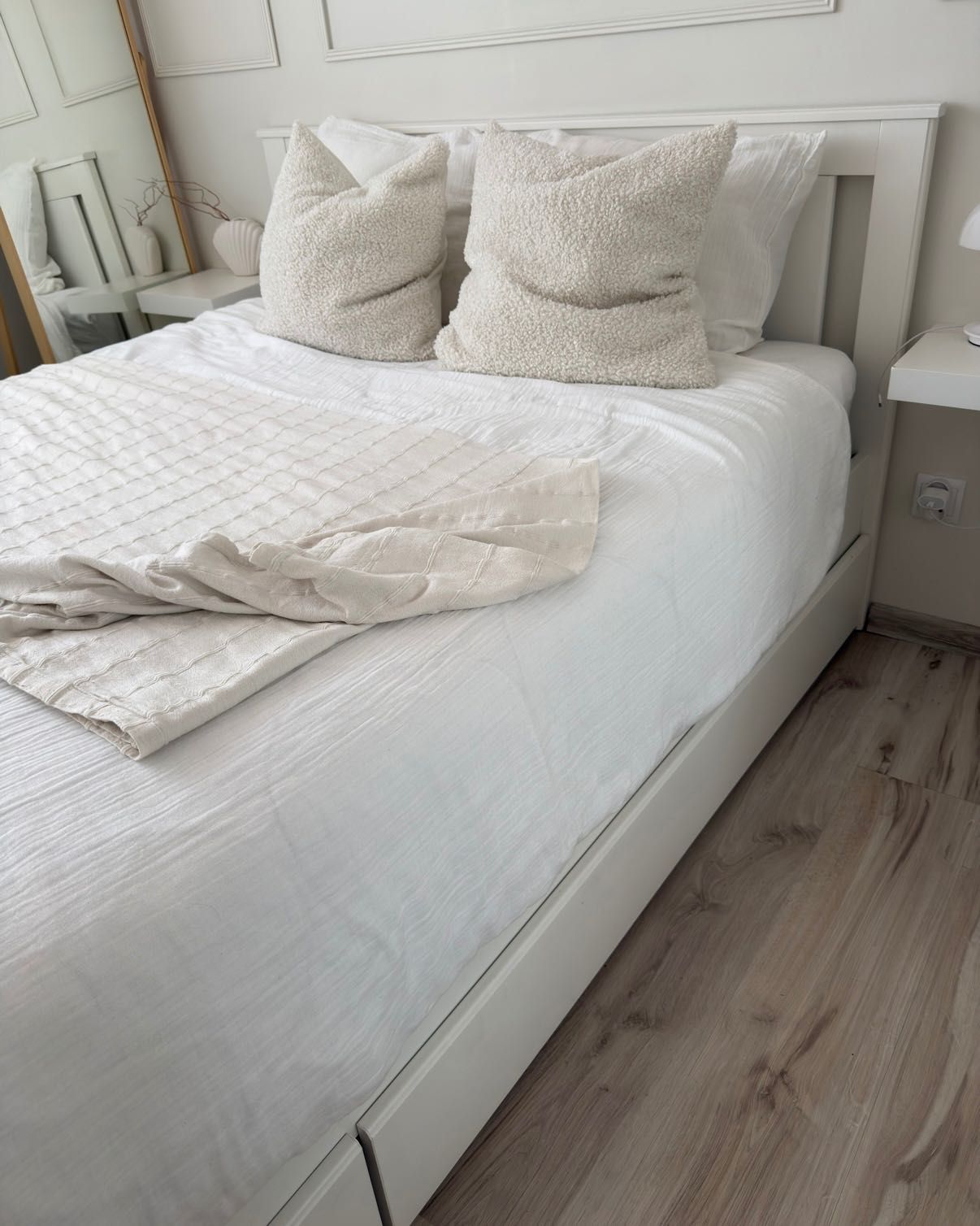Łóżko Ikea Songesand 140x200 z 4 pojemnikami