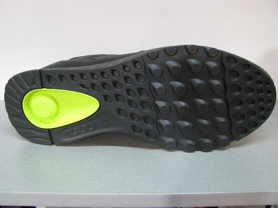 Кроссовки ECCO EXOSTRIDE 835314/01001