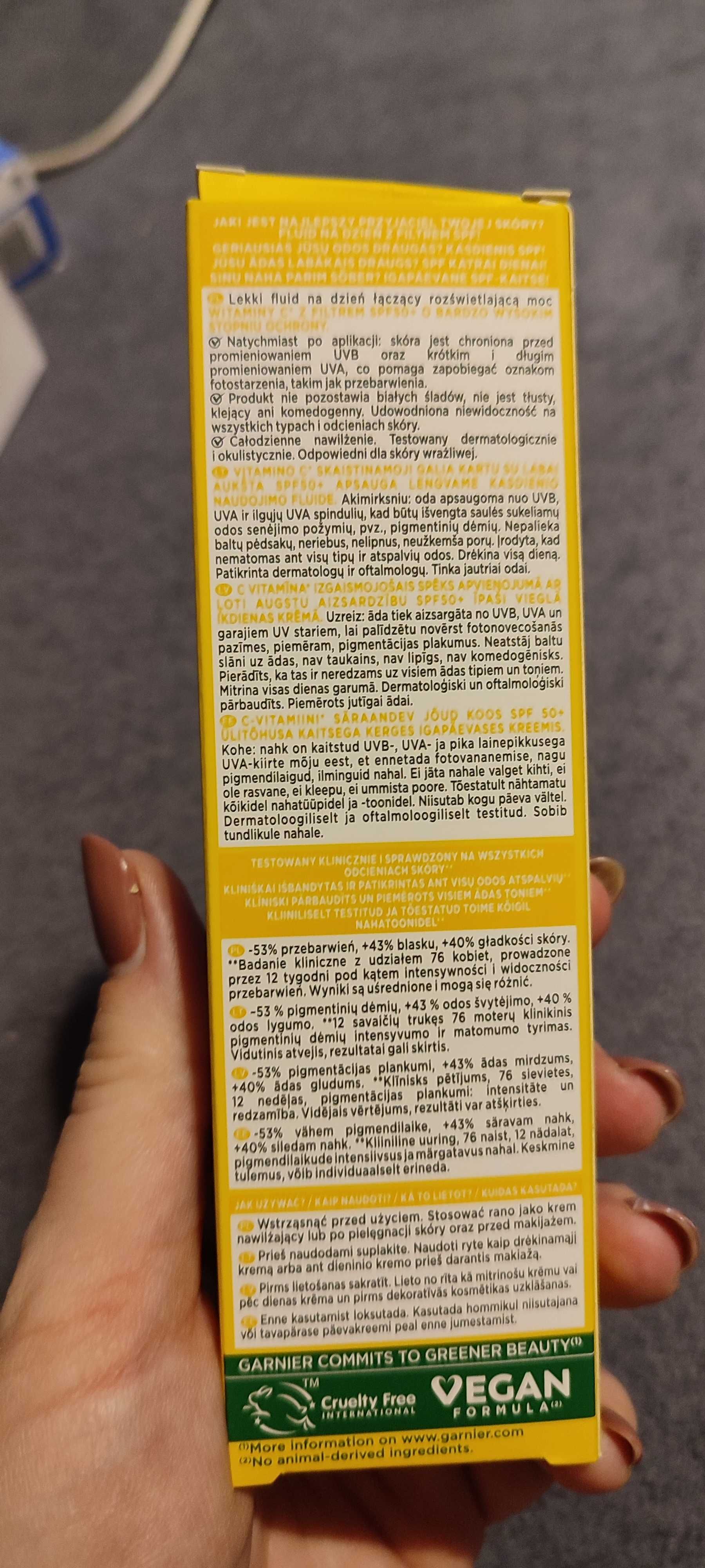 Krem Garnier Vitamin C Rozświetlający Fluid Z  Spf50+ na dzień 40ml