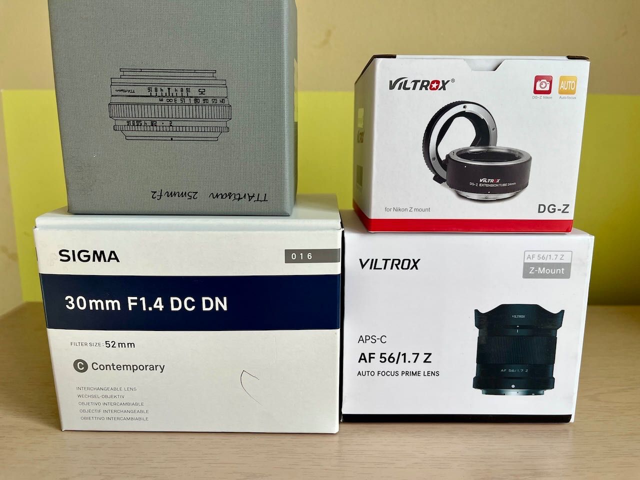 Оптика та адаптери для Nikon Z DX