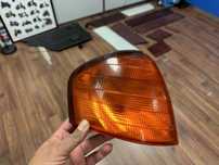 Pisca direito Mercedes W202 (original Bosch)