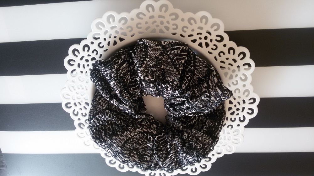 Gumki frotki duże falbana na włosy do włosów blogerskie blog hit guma