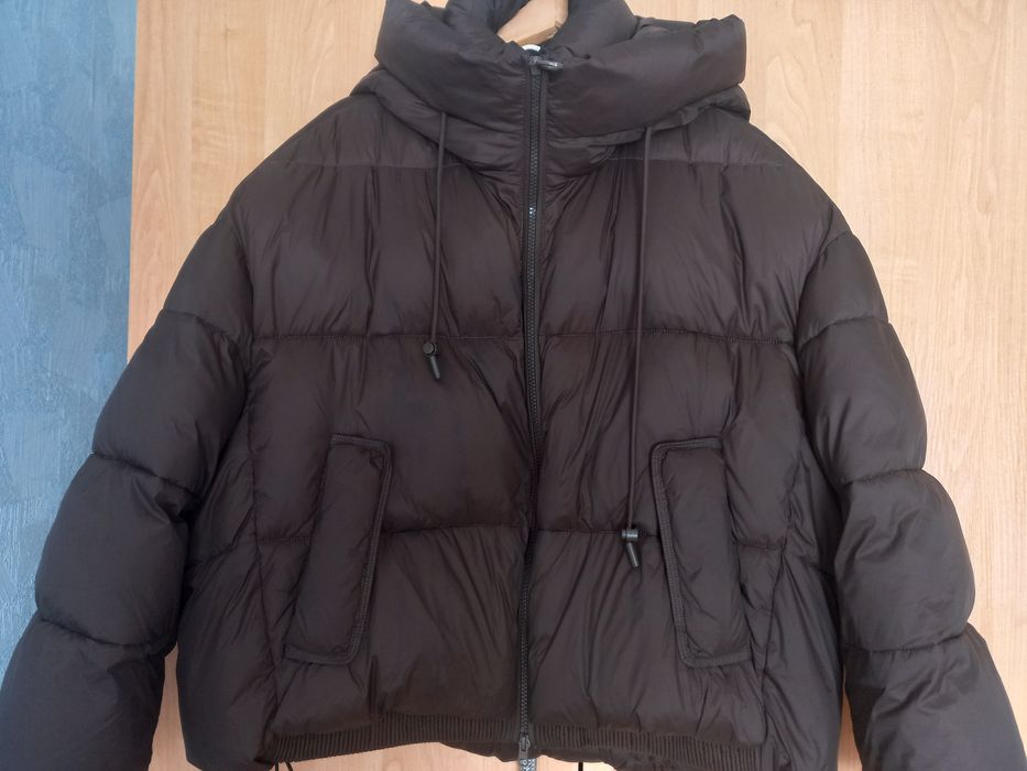 Куртка фирми Toшmy,размер М,осень-зима,легкая,теплая