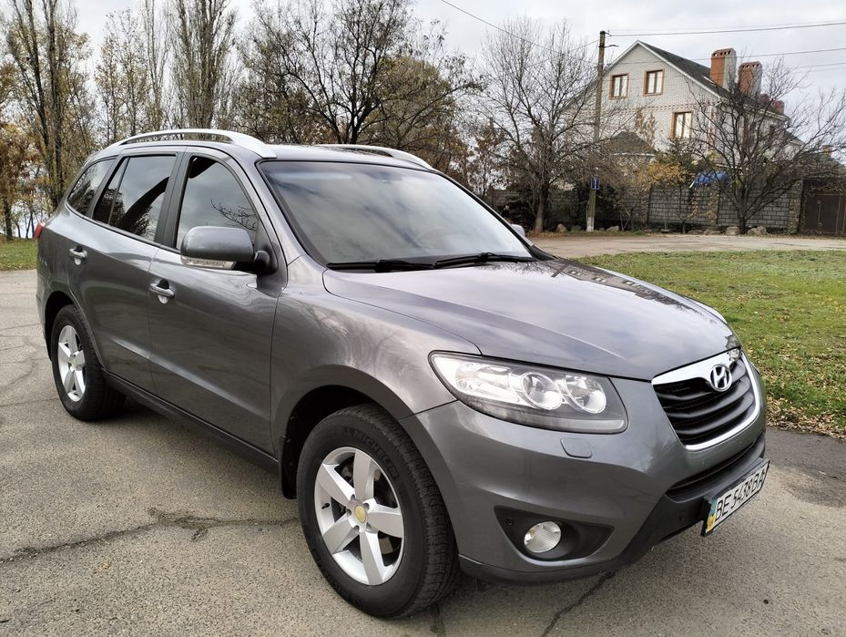 Hyundai Santa Fe 2.2 дизель,4 WD,2011рiк,люк,7 мiсць