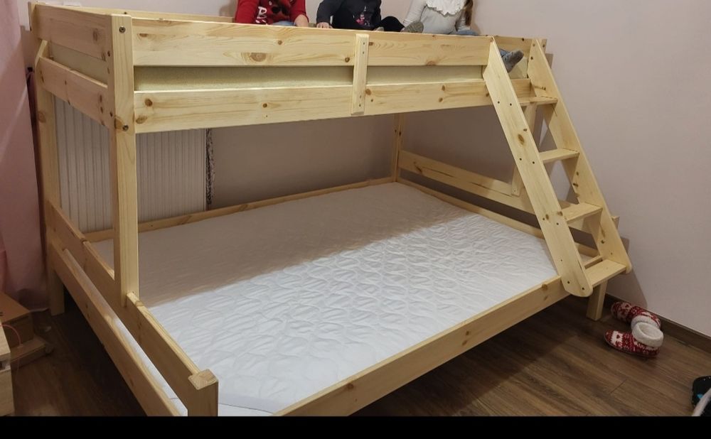 Lozko piętrowe z jednym materacem Góra 90, dol 140 cm