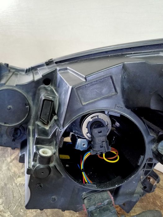 Opel Zafira C 3 lampa prawa lewa przód przednia oryginał Angliki