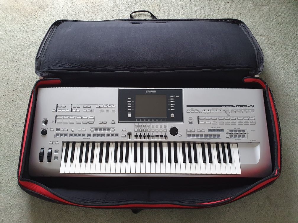 Keyboard Yamaha Tyros 4