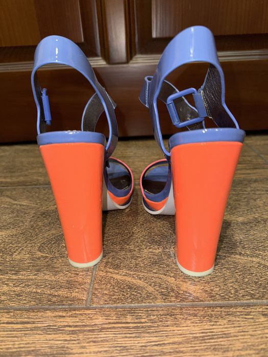 Босоніжки на каблуку vitto rossi 37 розмір