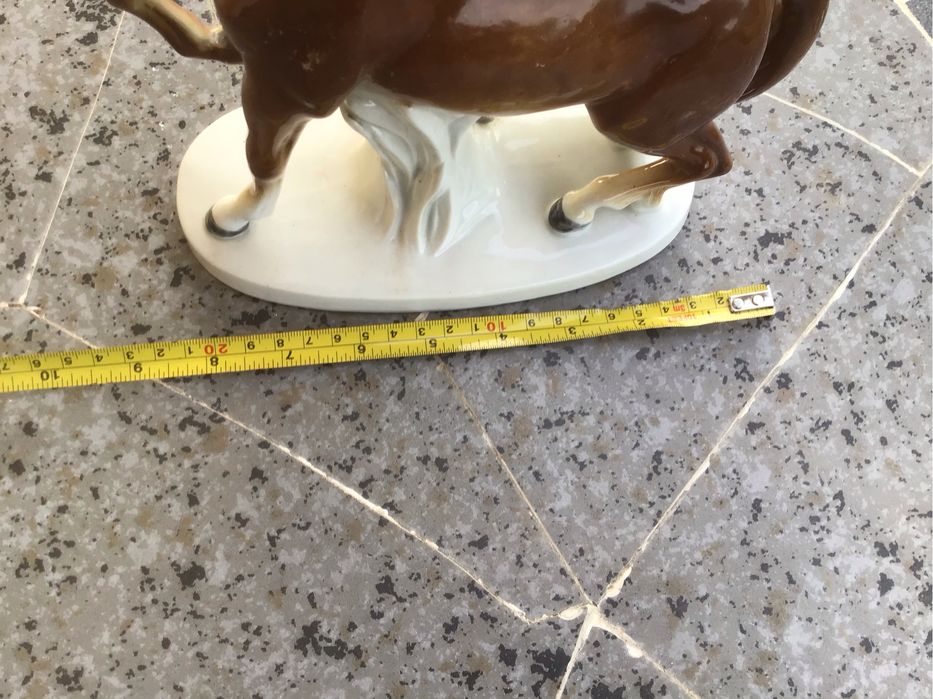 Duza figurka konia
