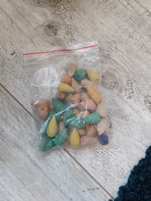 Kominek kaskadowy aromatly na kadzidło