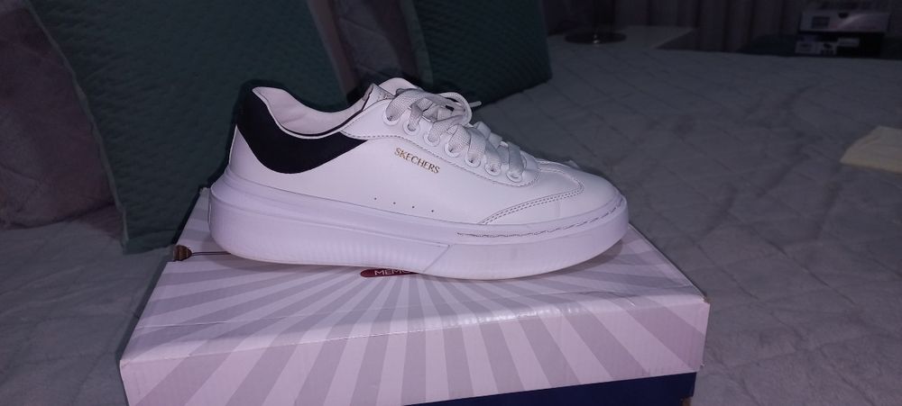 Sapatilhas semi novas