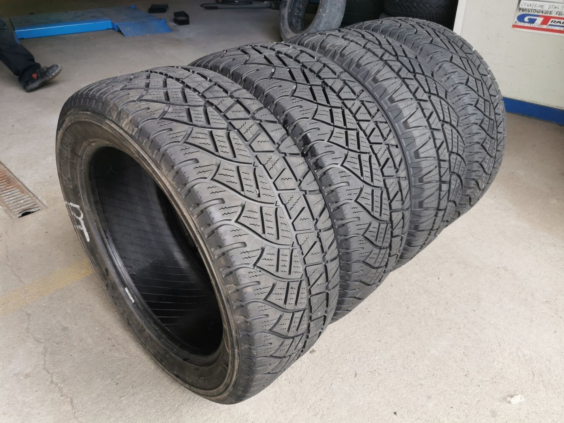 Komplet opon 235/50R18 97H Michelin Latitude Cross